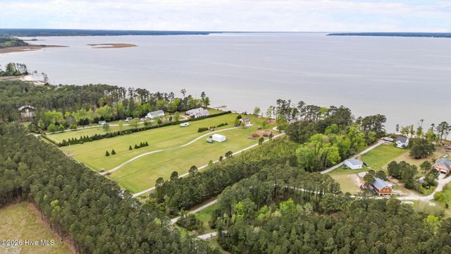 611 Becton Road, Havelock, NC 28532