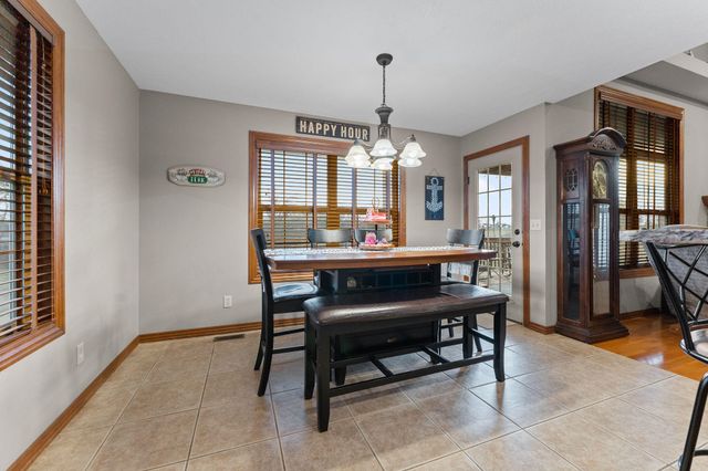 1054 W Itaska Road, Nixa, MO 65714