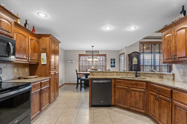 1054 W Itaska Road, Nixa, MO 65714