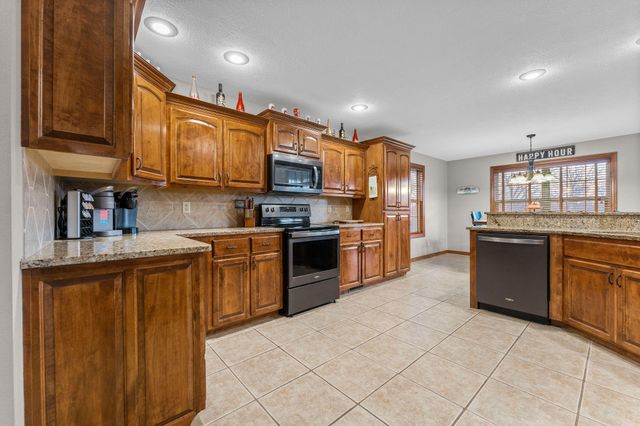 1054 W Itaska Road, Nixa, MO 65714