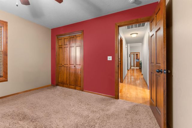 1054 W Itaska Road, Nixa, MO 65714