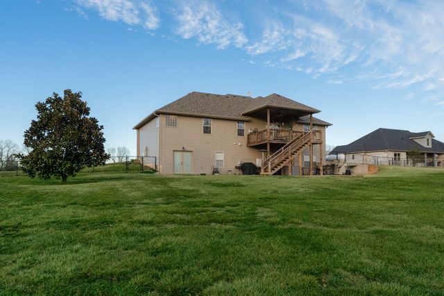 1054 W Itaska Road, Nixa, MO 65714