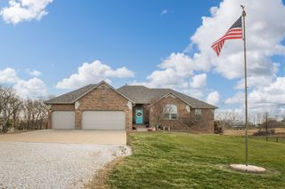 1054 W Itaska Road, Nixa, MO 65714