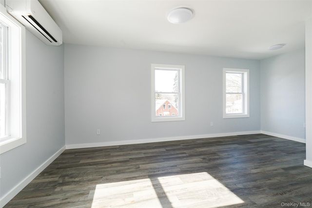 68 Clark Street 2nd floor, Poughkeepsie, NY 12601