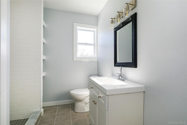 68 Clark Street 2nd floor, Poughkeepsie, NY 12601