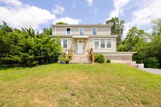 68 Clark Street 2nd floor, Poughkeepsie, NY 12601