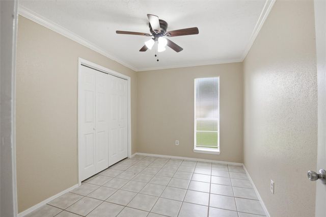 6122 S Greenpark Drive, Houston, TX 77072