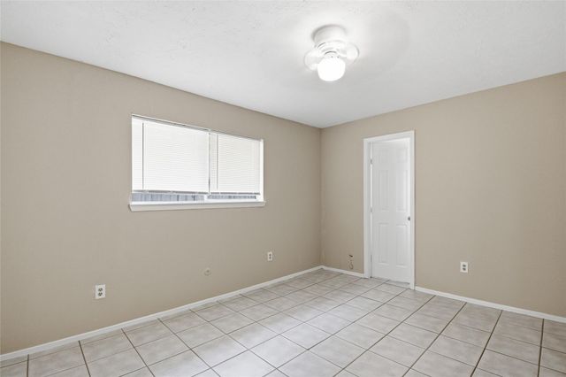 6122 S Greenpark Drive, Houston, TX 77072