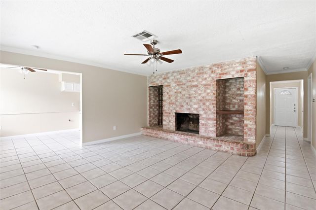 6122 S Greenpark Drive, Houston, TX 77072