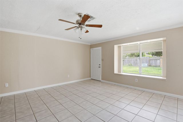 6122 S Greenpark Drive, Houston, TX 77072
