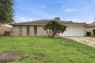 6122 S Greenpark Drive, Houston, TX 77072