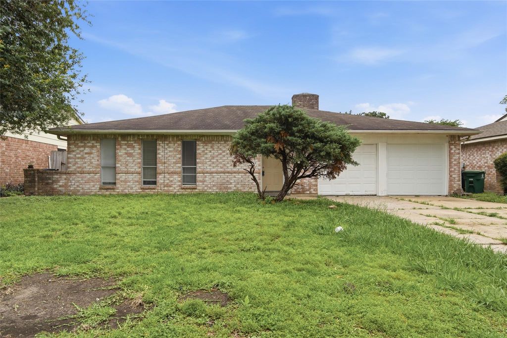6122 S Greenpark Drive, Houston, TX 77072