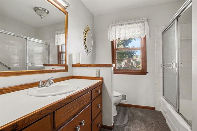 208 Cypress Avenue, Holland, MI 49423