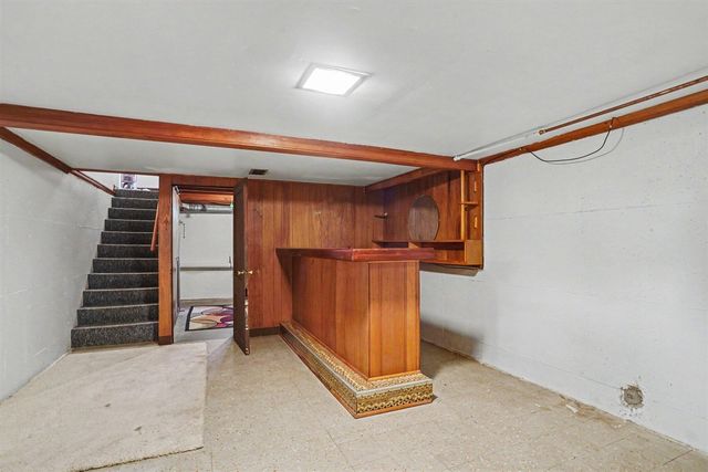 208 Cypress Avenue, Holland, MI 49423