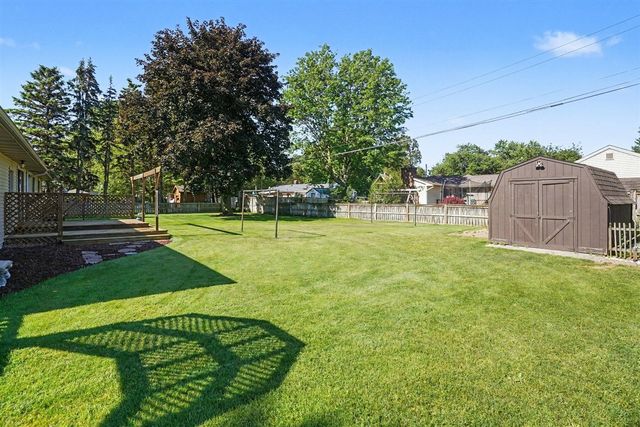 208 Cypress Avenue, Holland, MI 49423