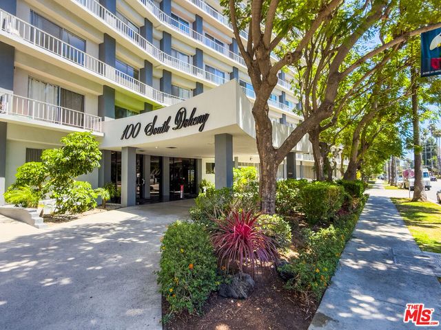 100 S Doheny Drive 811, Los Angeles, CA 90048