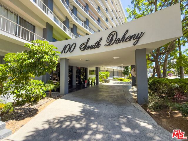 100 S Doheny Drive 811, Los Angeles, CA 90048