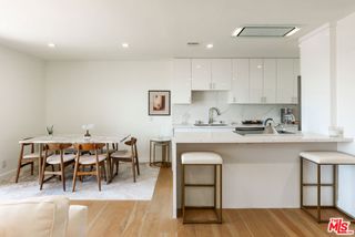 100 S Doheny Drive 811, Los Angeles, CA 90048
