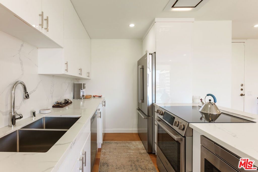 100 S Doheny Drive 811, Los Angeles, CA 90048 — photo 5