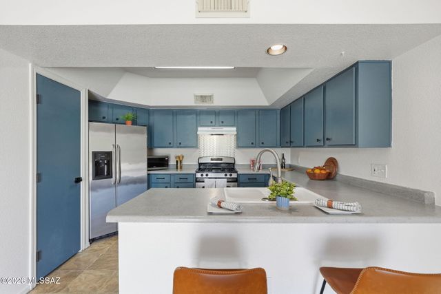 1569 N Paseo La Tinaja, Green Valley, AZ 85614