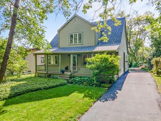10405 Kenilworth Avenue, Algonquin, IL 60102