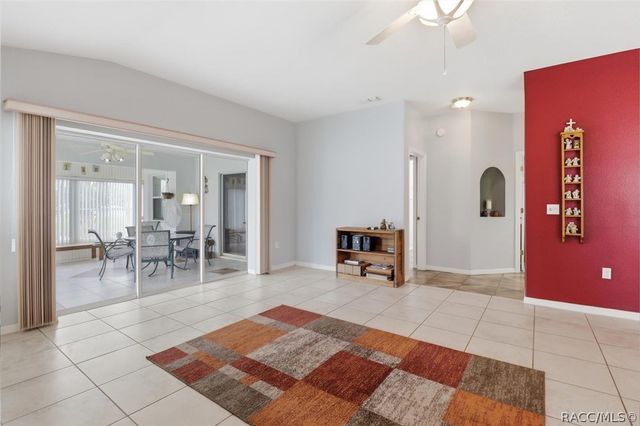 1832 W Shanelle Path, Lecanto, FL 34461