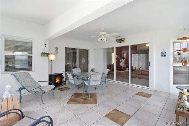 1832 W Shanelle Path, Lecanto, FL 34461