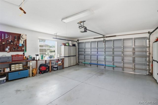 1832 W Shanelle Path, Lecanto, FL 34461
