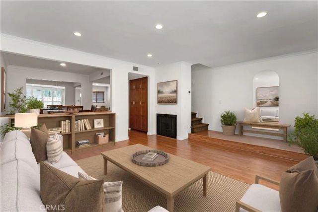 22038 Vanowen 232, Woodland Hills, CA 91303