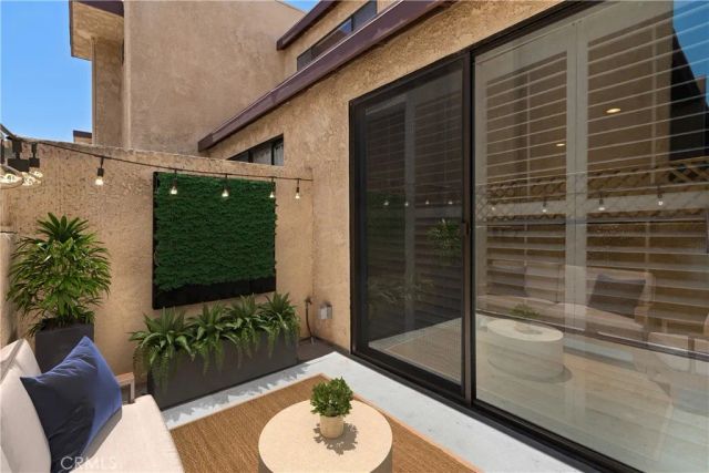 22038 Vanowen 232, Woodland Hills, CA 91303