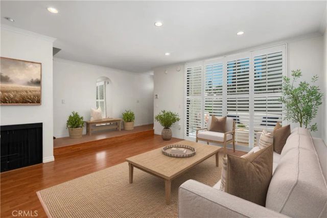 22038 Vanowen 232, Woodland Hills, CA 91303