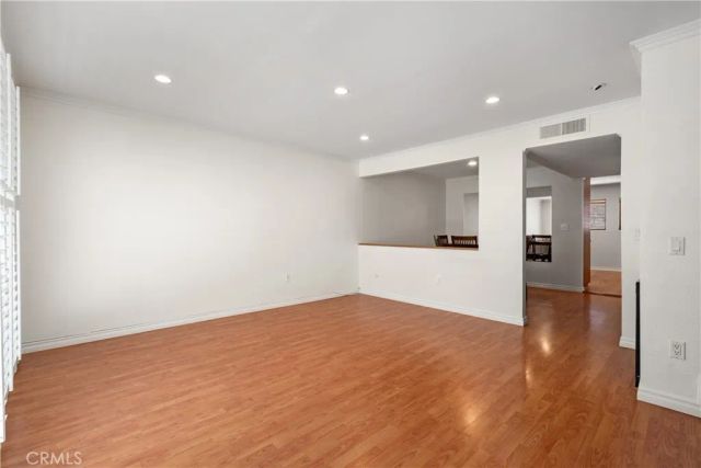 22038 Vanowen 232, Woodland Hills, CA 91303
