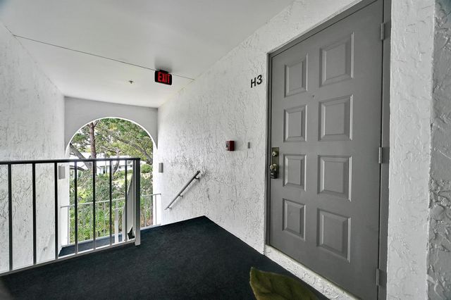 2516 SE Anchorage Cove H-3, Port St. Lucie, FL 34952