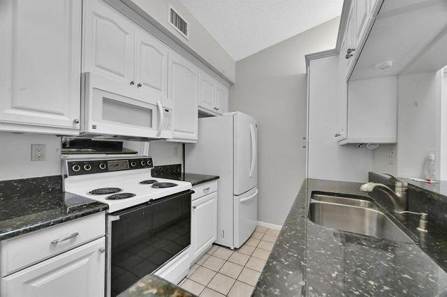 2516 SE Anchorage Cove H-3, Port St. Lucie, FL 34952