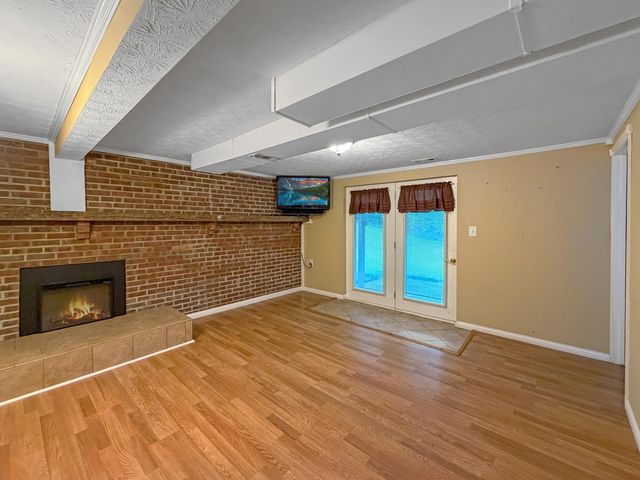 303 Gilbert Ridge Road, Alexandria, KY 41001