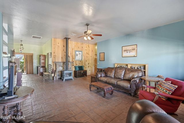 275 W Silver Sky Place, Green Valley, AZ 85614