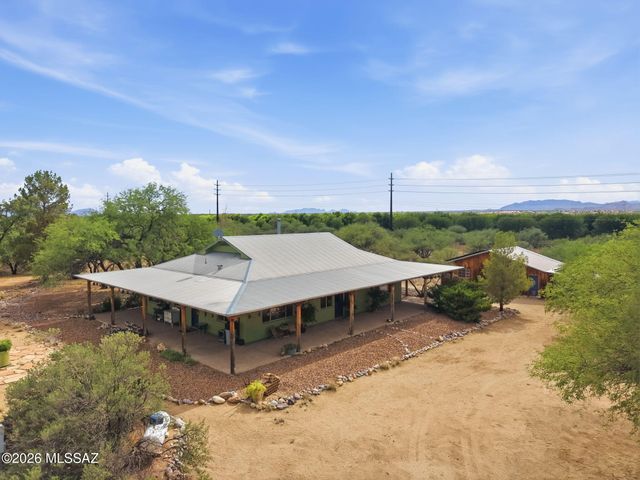 275 W Silver Sky Place, Green Valley, AZ 85614