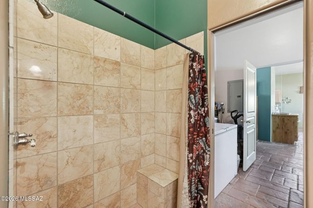 275 W Silver Sky Place, Green Valley, AZ 85614