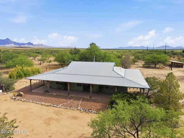 275 W Silver Sky Place, Green Valley, AZ 85614