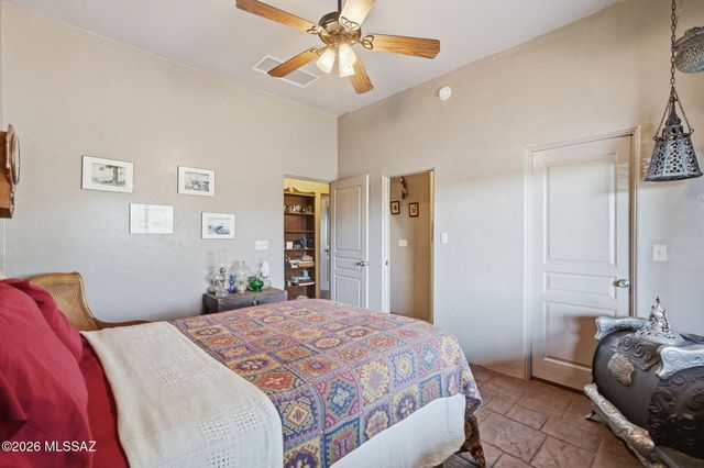 275 W Silver Sky Place, Green Valley, AZ 85614