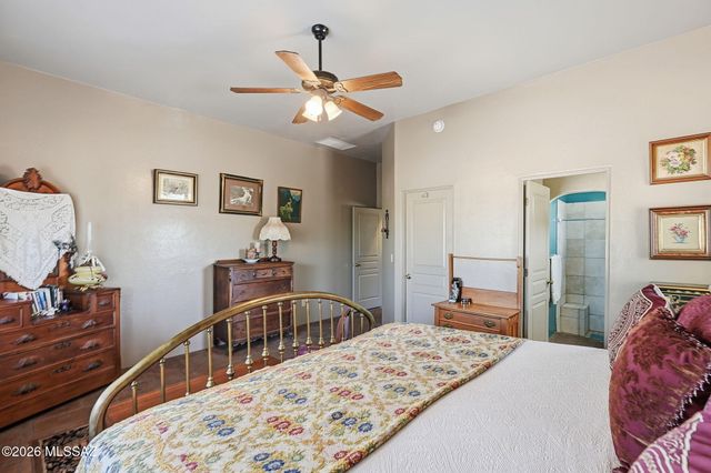 275 W Silver Sky Place, Green Valley, AZ 85614