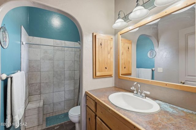 275 W Silver Sky Place, Green Valley, AZ 85614