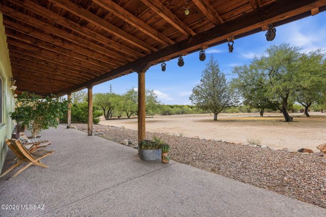 275 W Silver Sky Place, Green Valley, AZ 85614