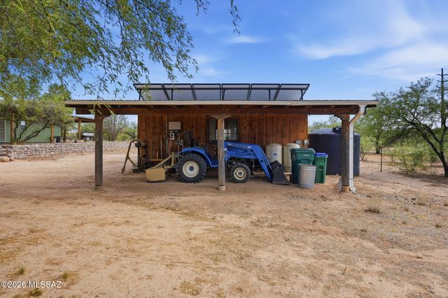 275 W Silver Sky Place, Green Valley, AZ 85614
