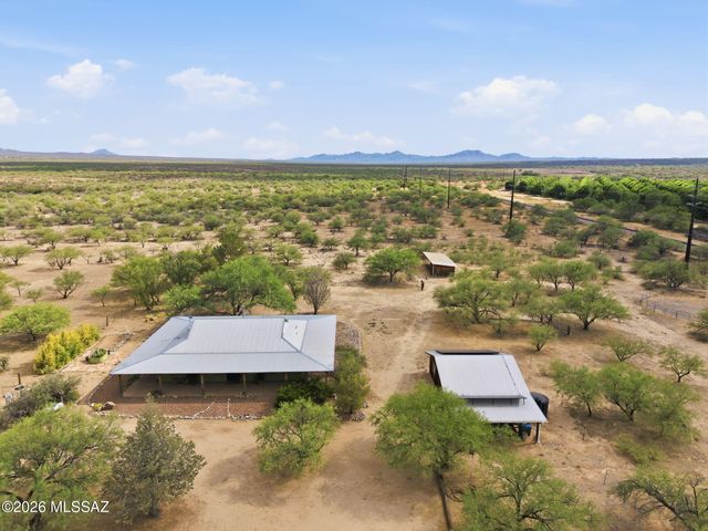 275 W Silver Sky Place, Green Valley, AZ 85614