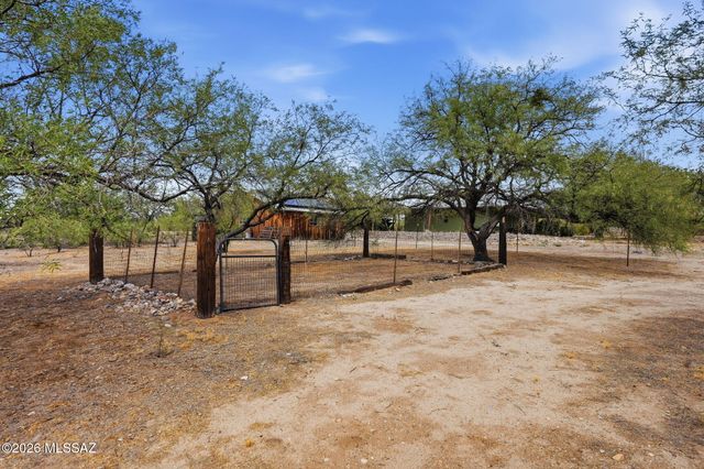 275 W Silver Sky Place, Green Valley, AZ 85614