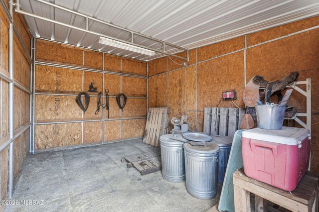 275 W Silver Sky Place, Green Valley, AZ 85614