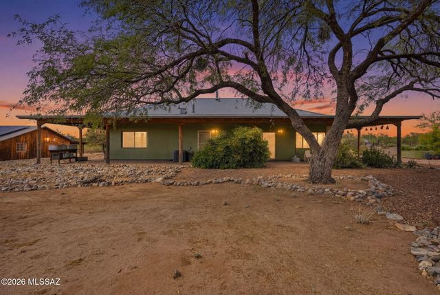 275 W Silver Sky Place, Green Valley, AZ 85614