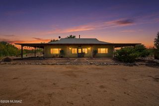 275 W Silver Sky Place, Green Valley, AZ 85614