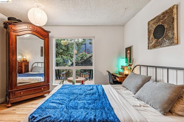 199 Montecito Ave 105, Oakland, CA 94610